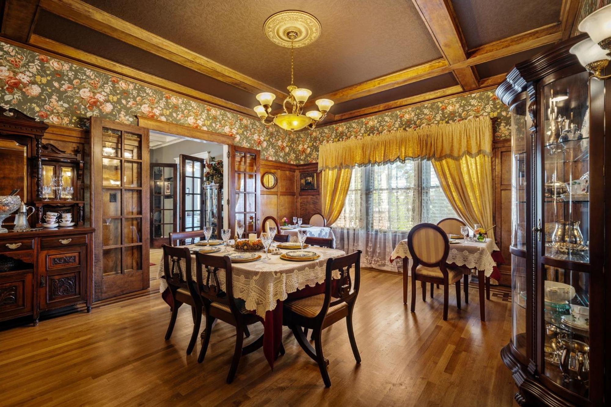The Inn On Front Street 斯泰茨维尔 外观 照片
